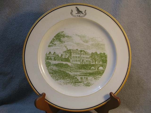 Pottery Scenic Armorial Plate !!