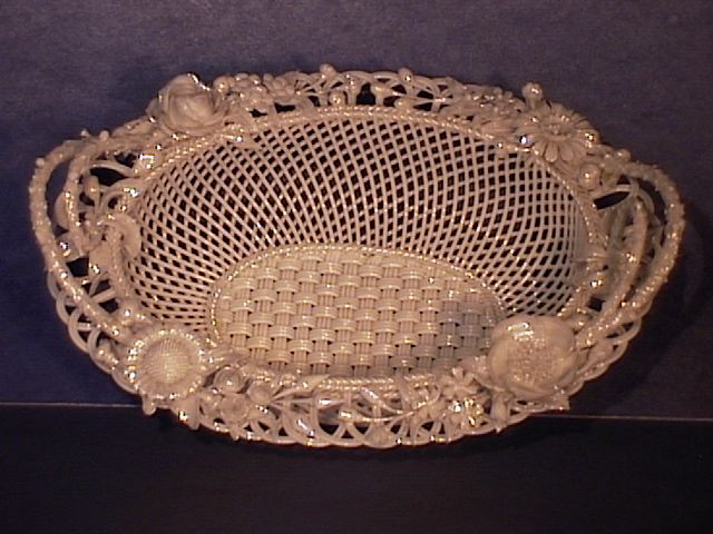 Belleek Small Oval Basket, Flowered !!